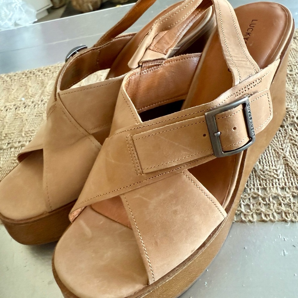Lucky Brand Tan Wedge Sandals NWOT